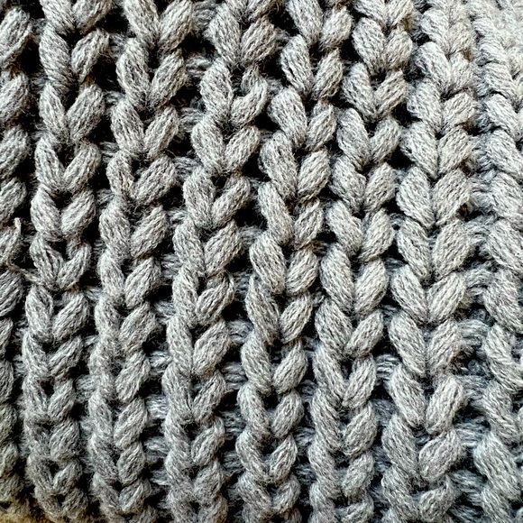 Chunky Knit Scarf - Picture 3 of 4